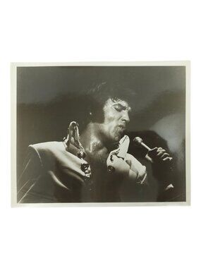 Elvis Presley Glossy 8x10 Photo RCA Records Promotional Photograph Black White